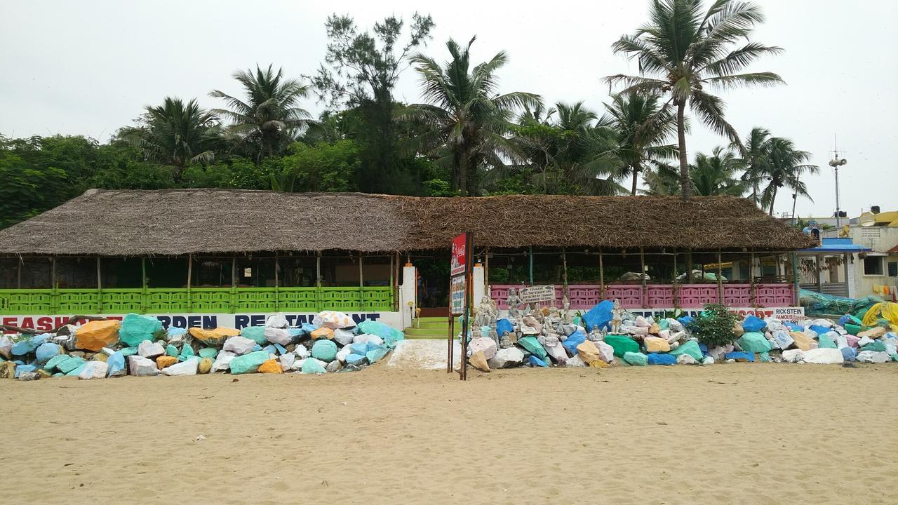 Seashore Garden Beach Resort 칸치푸람 외부 사진