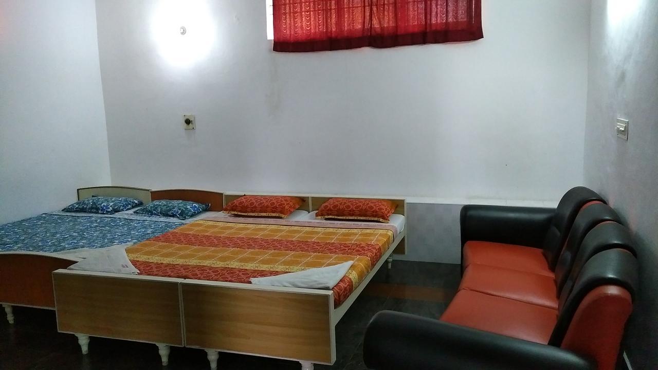 Seashore Garden Beach Resort 칸치푸람 외부 사진