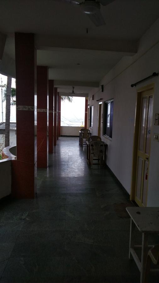 Seashore Garden Beach Resort 칸치푸람 외부 사진